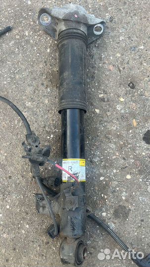 Стойка амортизатора задняя правая Lexus ES350