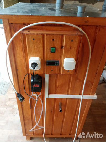 Коптилка горячего и холодного копчения