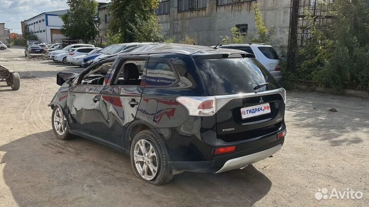 Ящик передней консоли Mitsubishi Outlander (GF)