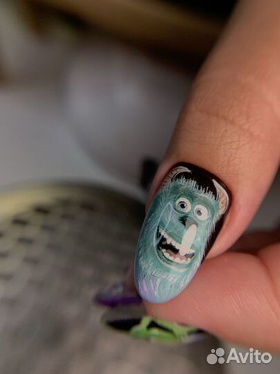 Маникюр наращивание ногтей гель-лак роспись ногтей