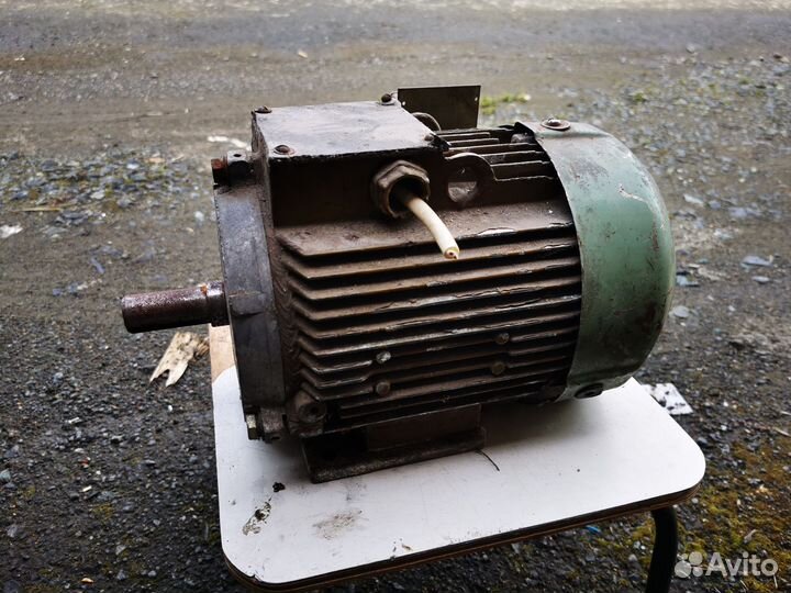 Электродвигатель 2.2 квт и 1,5 квт, 3х фазные