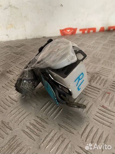 Ремень безопасности задний Митсубиши Лансер 9