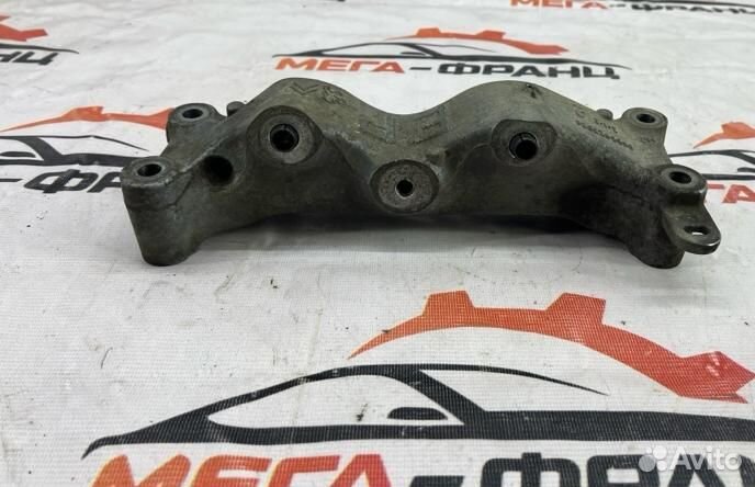 Кронштейн двигателя Citroen C4 хэтчбек 5FW (EP6)