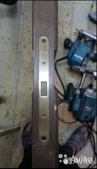 Установка входных и межкомнатных дверей