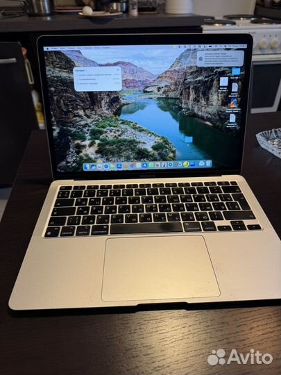 Apple macbook air m1 13 8/256 Сильвер