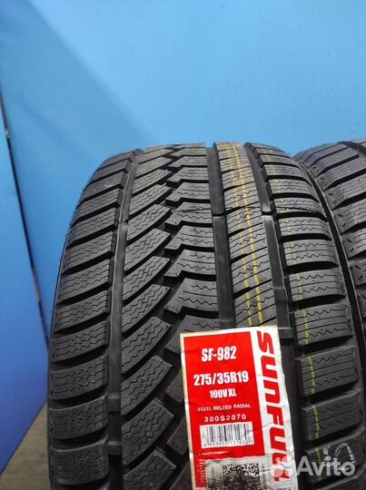 Sunfull SF982 245/40 R19 и 275/35 R19 100V