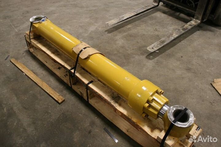 Гидроцилиндр ковша Caterpillar 330C
