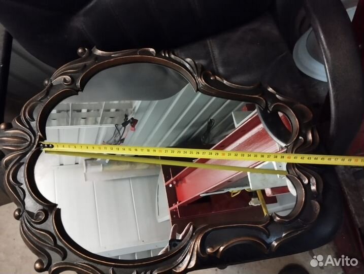 Зеркало настенное советских времен