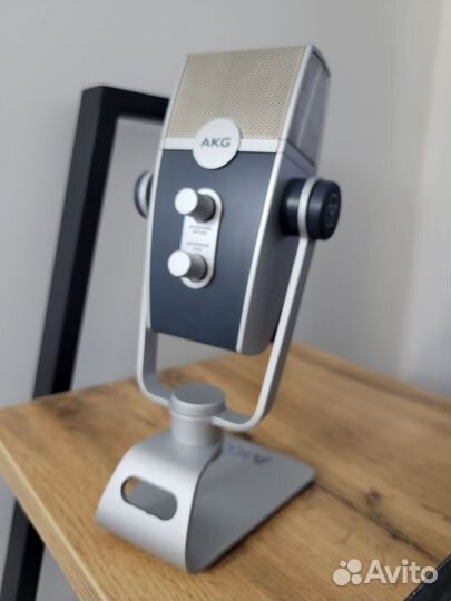 Микрофон AKG Lyra