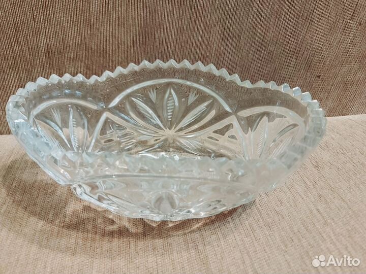 Хрустальная ваза