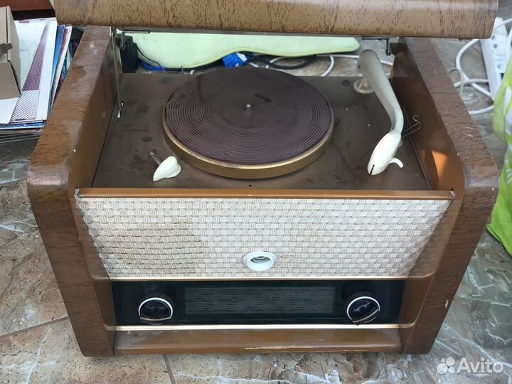 Ламповая радиола Рекорд-60