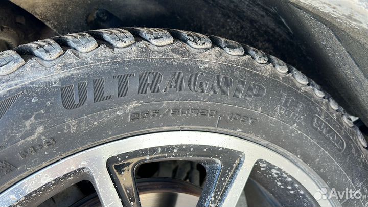 Goodyear UltraGrip Ice Arctic SUV 255/50 R20 109T