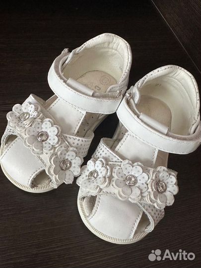 Сандали детские