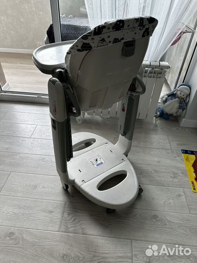 Столик для кормления ребенка