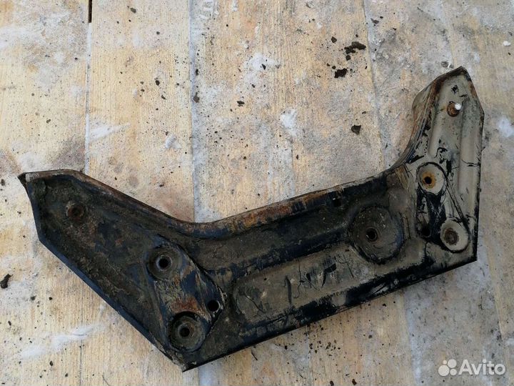 Передний подрамник шкода фабия