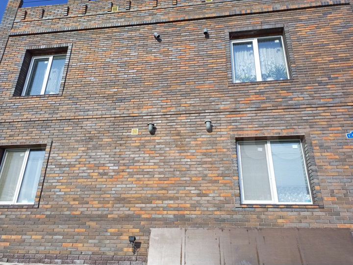 Дом 279 м² на участке 8,5 сот.