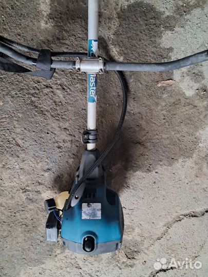 Газонокосилка бензиновая makita