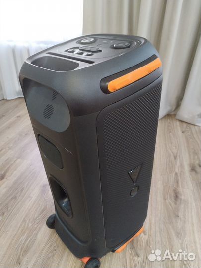 JBL partybox 710