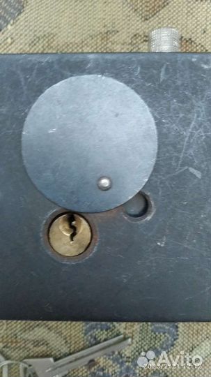 Замок для гаража