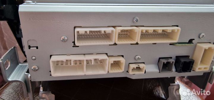 Штатное головное устройство LC Prado 150 (2017)