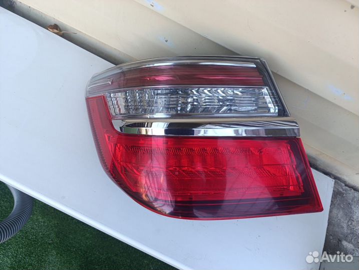 Задние фонари toyota Camry