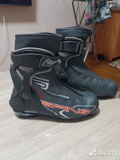 Лыжные ботинки коньковые spine