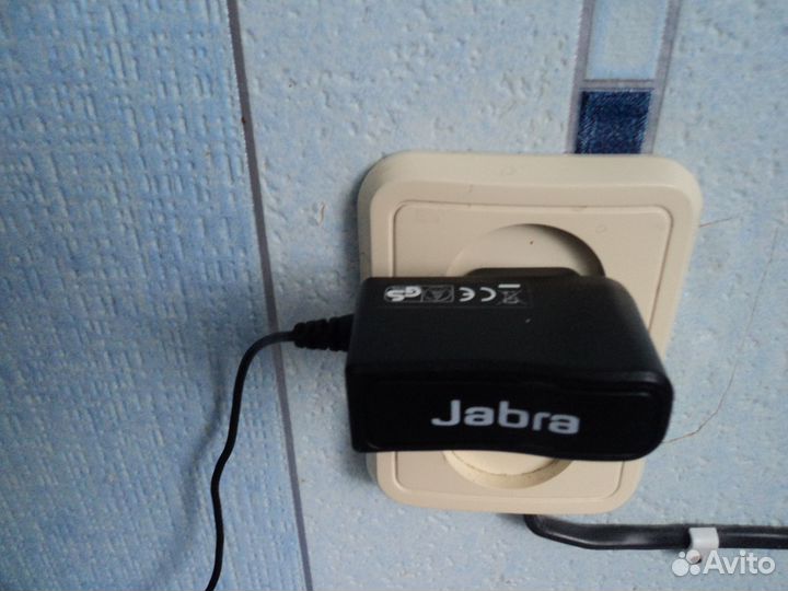 Зарядные устройства для телефона разные