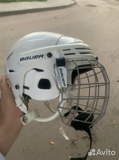 Хоккейный шлем bauer