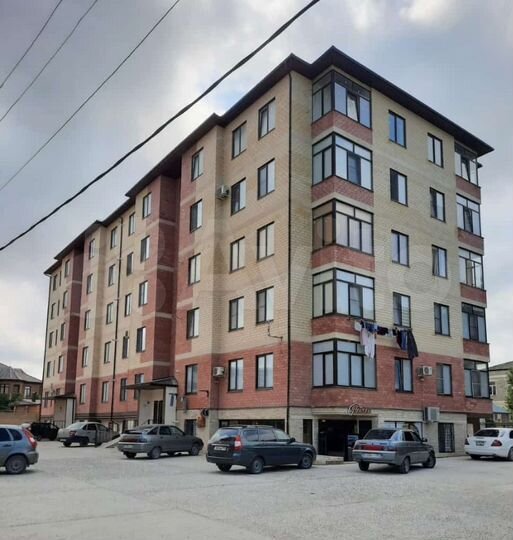 2-к. квартира, 79 м², 1/5 эт.