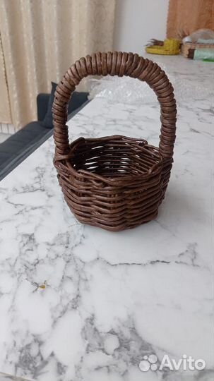 Корзина плетеная