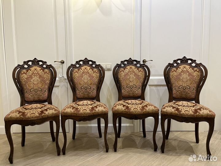 Старинные стол и 4 стула