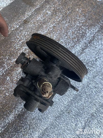 Насос гур Лансер 9 1.6