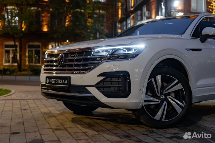 Volkswagen Touareg 3.0 AT, 2022, 8 700 км