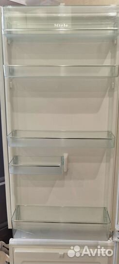 Встраиваемый холодильник Miele KDN 9713 iD