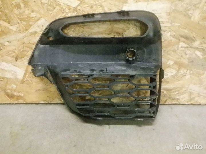 1204643 BMW X3 облицовка фары противотуманной правой 2019