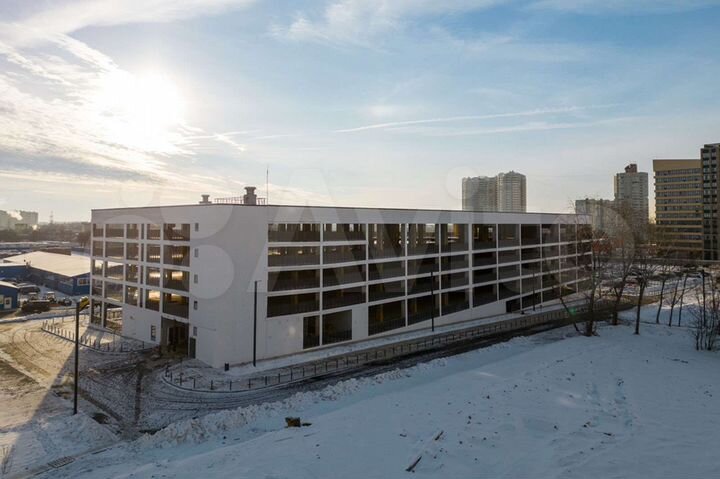 Машиноместо, 14 м²