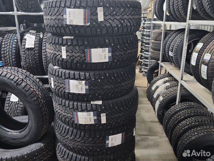 Pirelli Formula Ice 215/65 R16