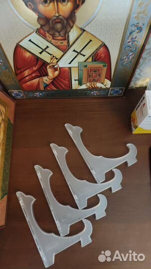 Подставка декоративная для книг, икон или картин