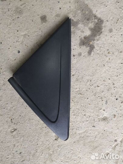 Накладка стекла задняя L R hyundai solaris 1