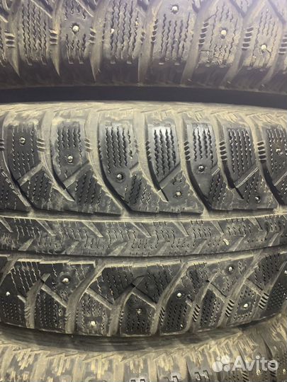 Bridgestone Ice Cruiser 7000 235/65 R17 108T