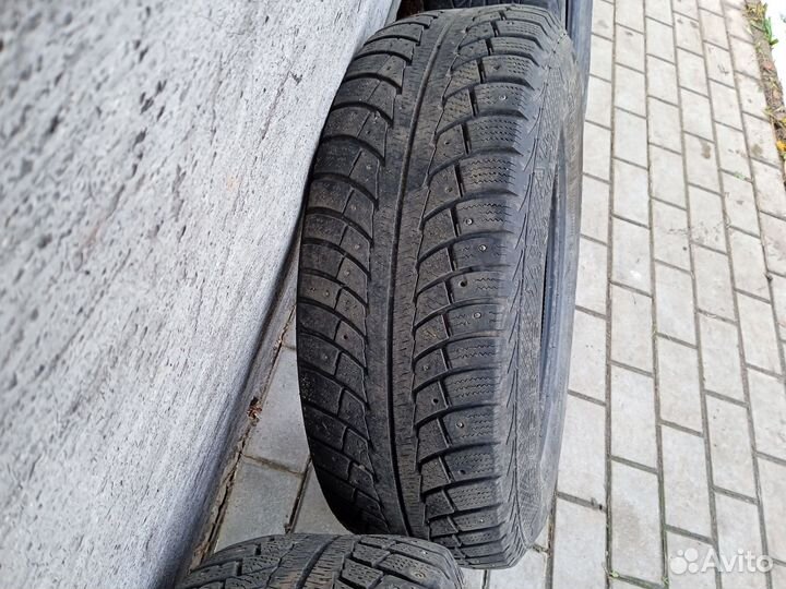 Gislaved Nord Frost 5 215/65 R16