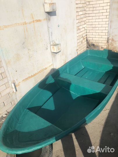 Новая лодка из стеклопластика 3м