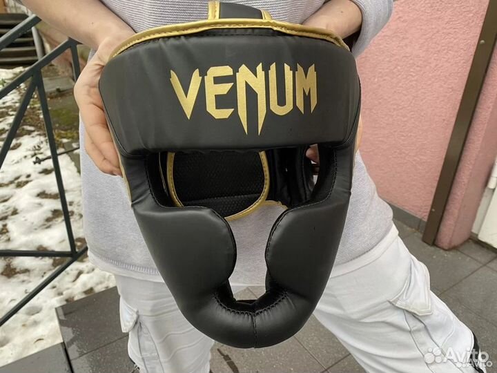 Шлем Venum золотой D3