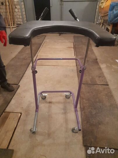 Ходунки для взрослых на колесах