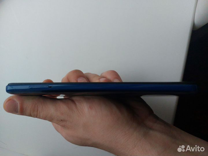 Xiaomi Redmi 8, 3/32 ГБ