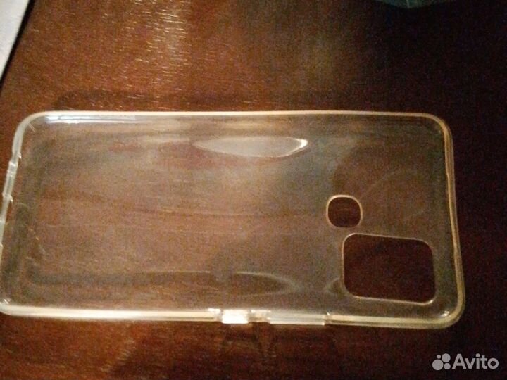 Чехлы на телефон