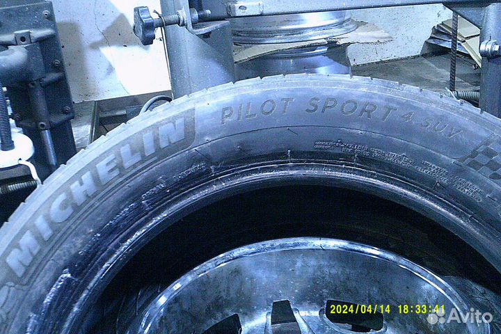 Michelin Pilot Sport 4 285/50 R20