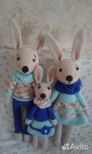 Зайчики вязаные набор(семья)