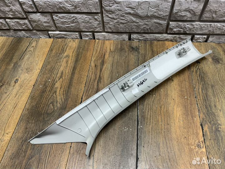 Skoda Octavia A7 Обшивка стойки лобового стекла