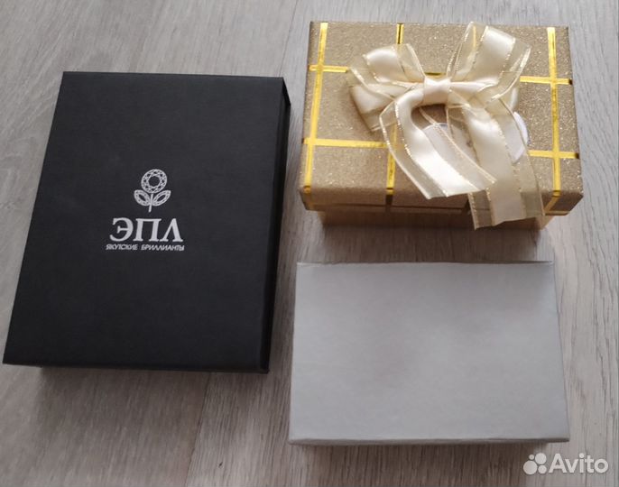 Подарочные коробочки